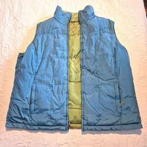 Women's size 2X reversible green & blue puffer vest, defects on green side